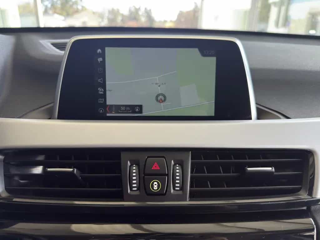 BMW X1 sDrive 20i Advantage AHK*LED*RFK*NAVI*TEMPO 10/2018-photo-19