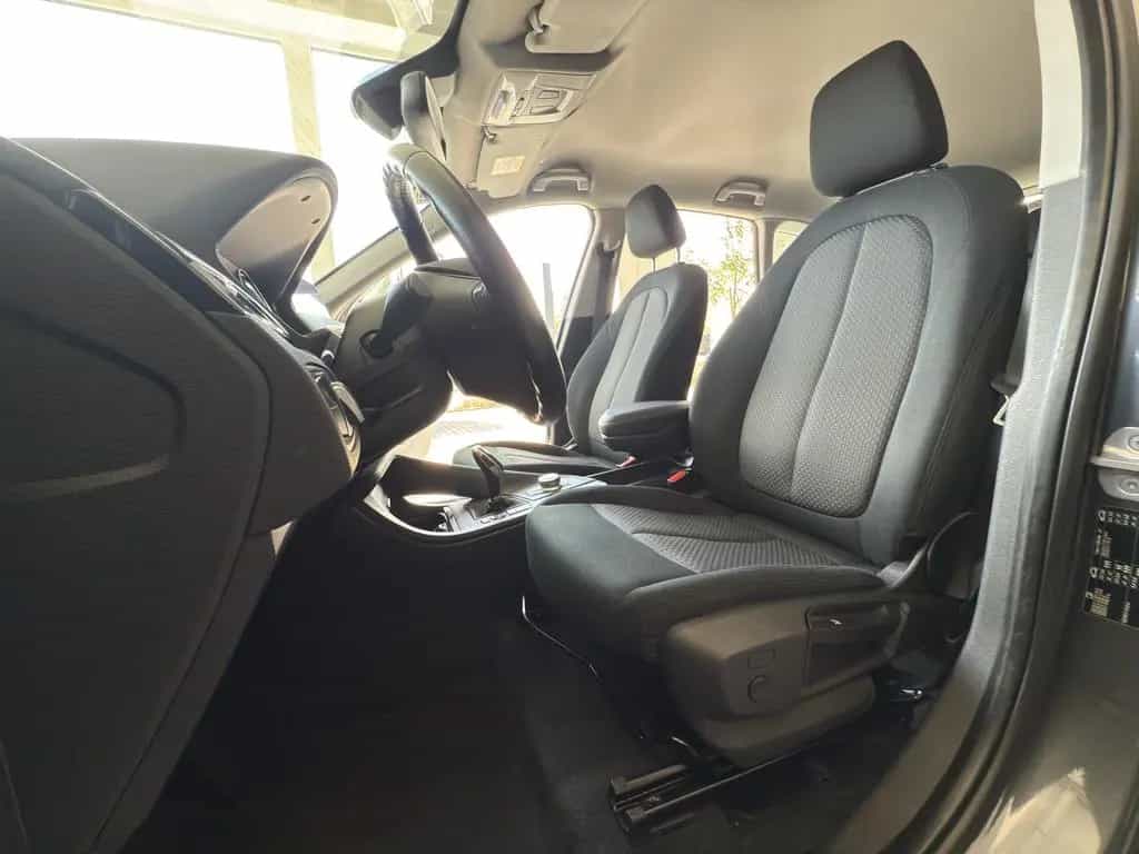 BMW X1 sDrive 20i Advantage AHK*LED*RFK*NAVI*TEMPO 10/2018-photo-21