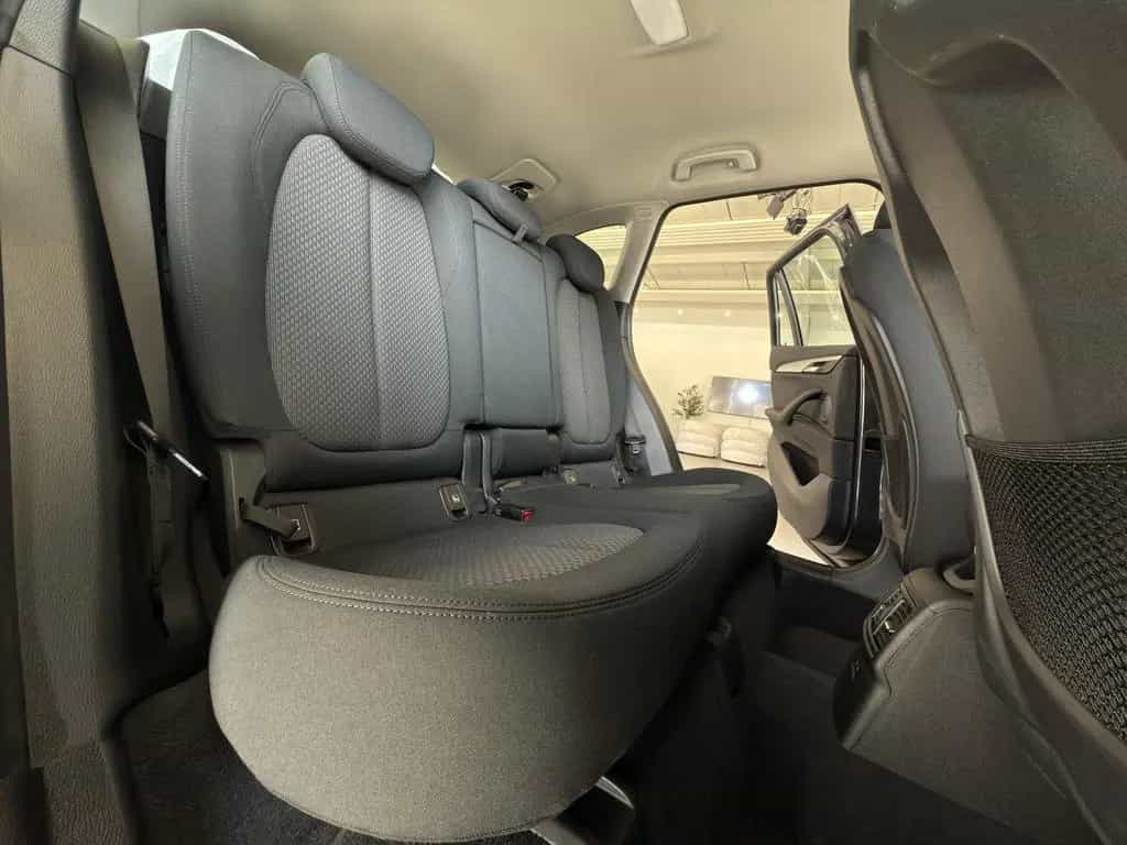 BMW X1 sDrive 20i Advantage AHK*LED*RFK*NAVI*TEMPO 10/2018-photo-24