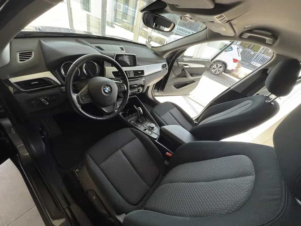 BMW X1 sDrive 20i Advantage AHK*LED*RFK*NAVI*TEMPO 10/2018-photo-8
