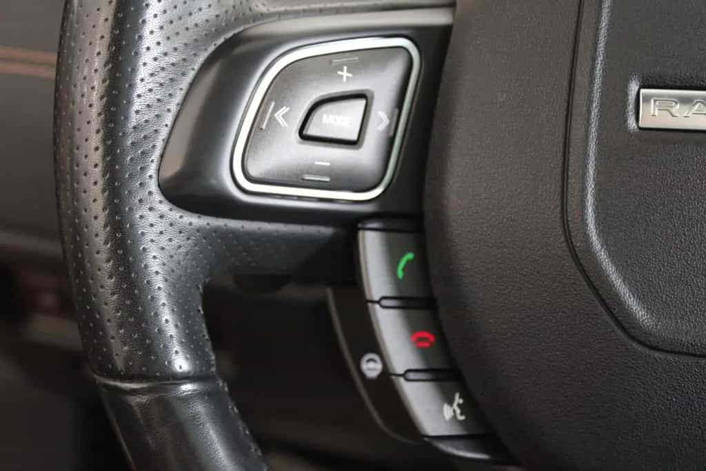 Land Rover Range Rover Evoque HSE Dynamic Panorama 06/2018-photo-16