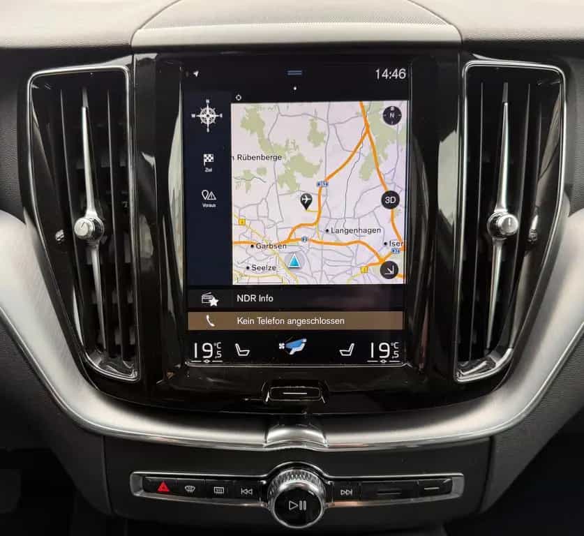 Volvo XC60 XC 60 AWD LEDER NAVI KAMERA AUS ERSTER HAND 05/2018-photo-12