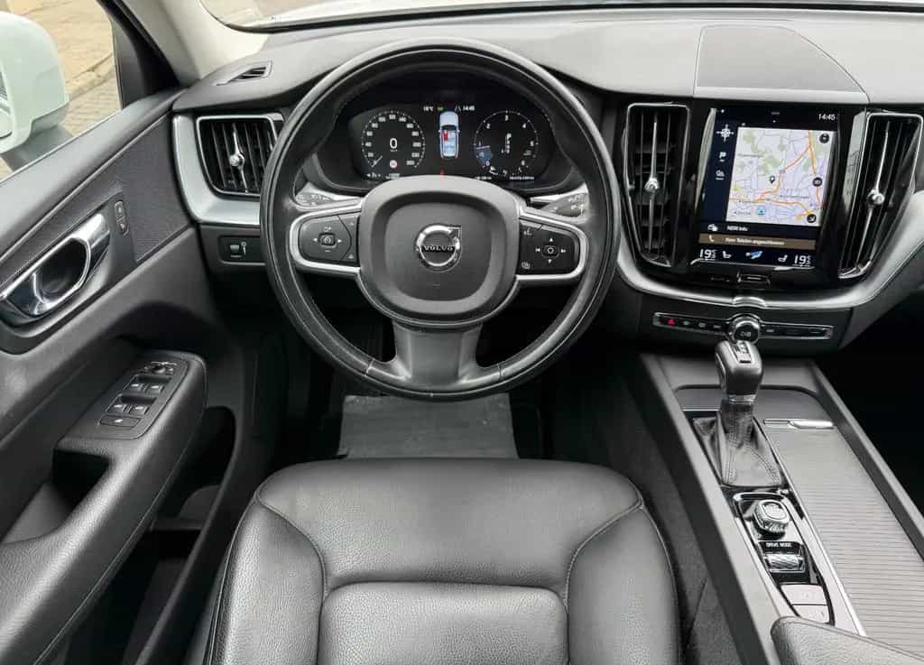 Volvo XC60 XC 60 AWD LEDER NAVI KAMERA AUS ERSTER HAND 05/2018-photo-15