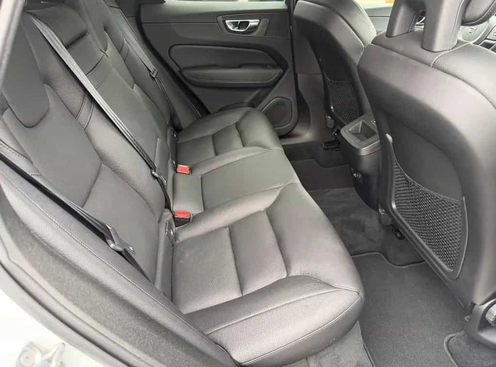 Volvo XC60 XC 60 AWD LEDER NAVI KAMERA AUS ERSTER HAND 05/2018-photo-18