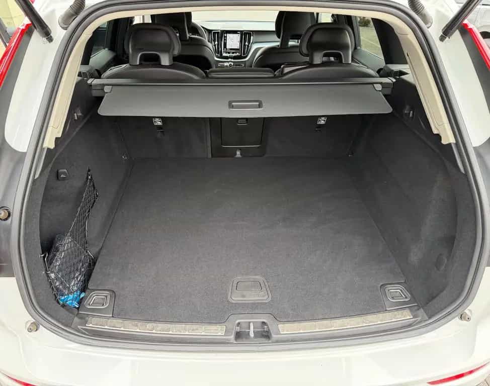 Volvo XC60 XC 60 AWD LEDER NAVI KAMERA AUS ERSTER HAND 05/2018-photo-19