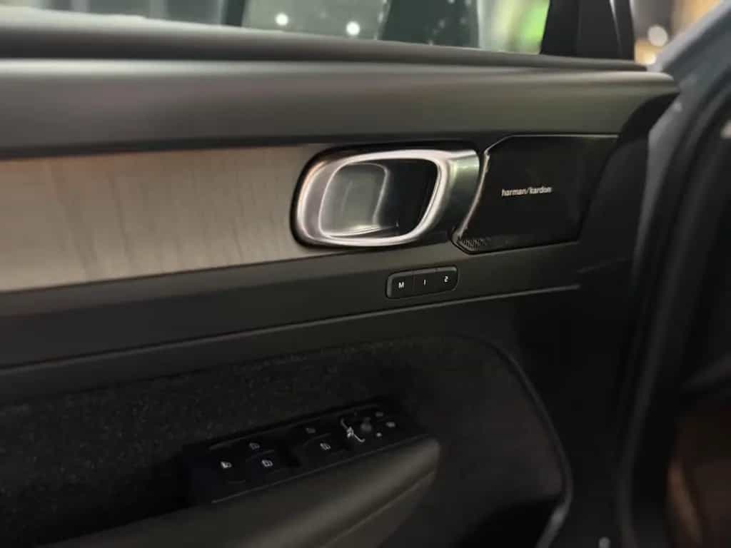 Volvo XC40 *INSCRIPT.*4x4*PANO*LEDER*R-CAM*MMRY*H&K* 12/2019-photo-20