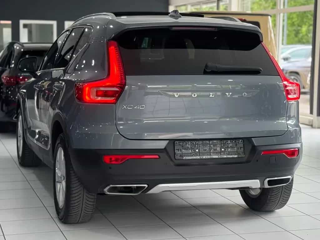 Volvo XC40 *INSCRIPT.*4x4*PANO*LEDER*R-CAM*MMRY*H&K* 12/2019-photo-7