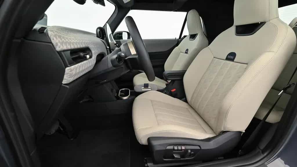 MINI Cooper S Cabrio 02/2025-photo-10