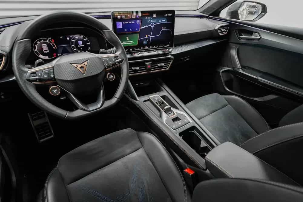 Cupra Leon ST 2,0 TSI DSG 4x4 VZ - LAGER 07/2025-photo-6