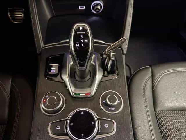 Alfa Romeo Stelvio ALFA ROMEO Stelvio 2.2 Turbodiesel 210 CV AT8 Q4 09/2023-photo-9