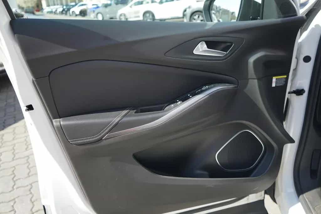Opel Grandland (X) Grandland 1.2 Ultimate LED Kamera AHK Navi DAB 03/2021-photo-21
