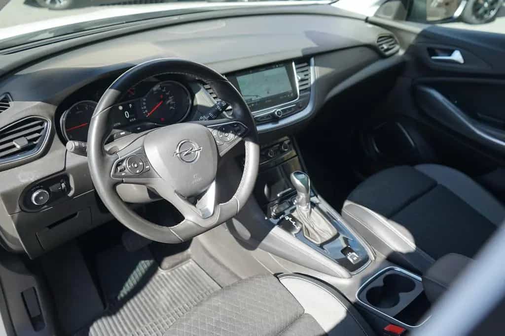 Opel Grandland (X) Grandland 1.2 Ultimate LED Kamera AHK Navi DAB 03/2021-photo-24