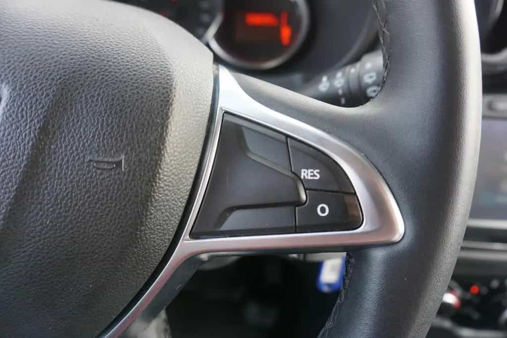 Dacia Dokker 1.6 SCe Prestige Navi Kamera Sitzheizung 07/2018-photo-17