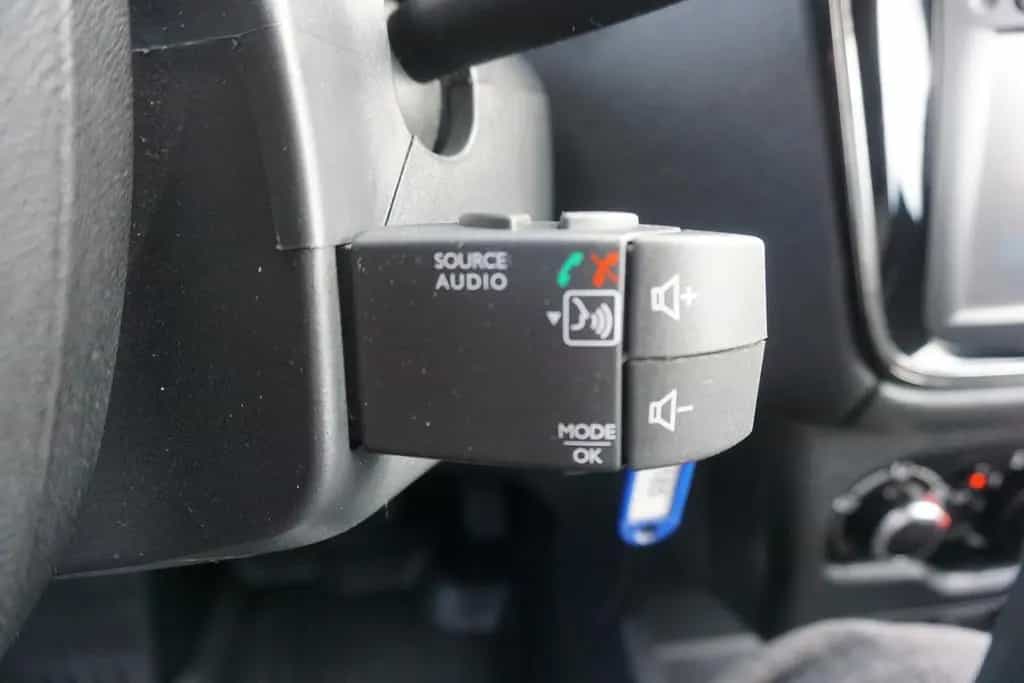 Dacia Dokker 1.6 SCe Prestige Navi Kamera Sitzheizung 07/2018-photo-18