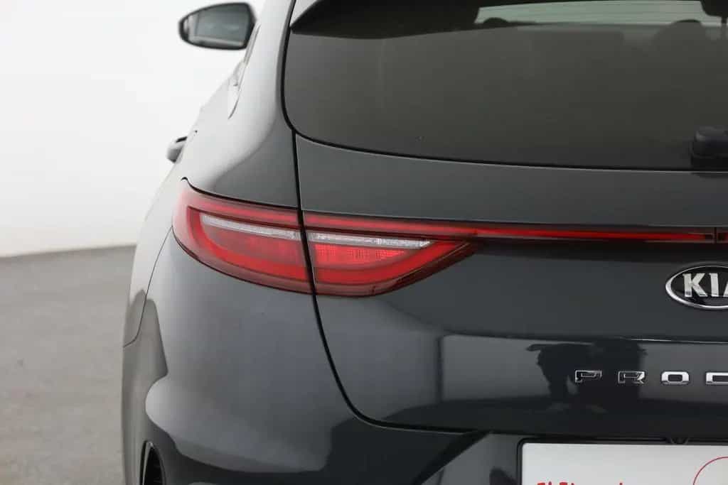 Kia pro cee'd / ProCeed ProCeed 1.6 T-GDI GT LED Navi Sitzheizung Kamera 01/2021-photo-31