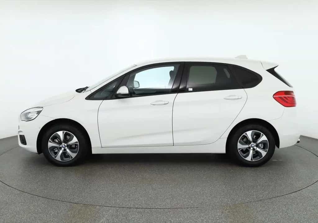 BMW 218 i Active Tourer LED Navi Sitzheizung PDC DAB 02/2018-photo-1