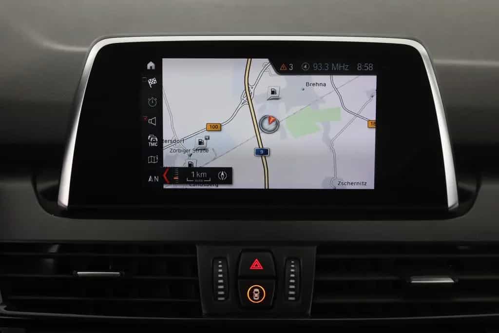 BMW 218 i Active Tourer LED Navi Sitzheizung PDC DAB 02/2018-photo-10