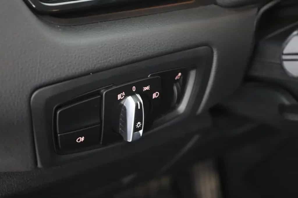 BMW 218 i Active Tourer LED Navi Sitzheizung PDC DAB 02/2018-photo-21