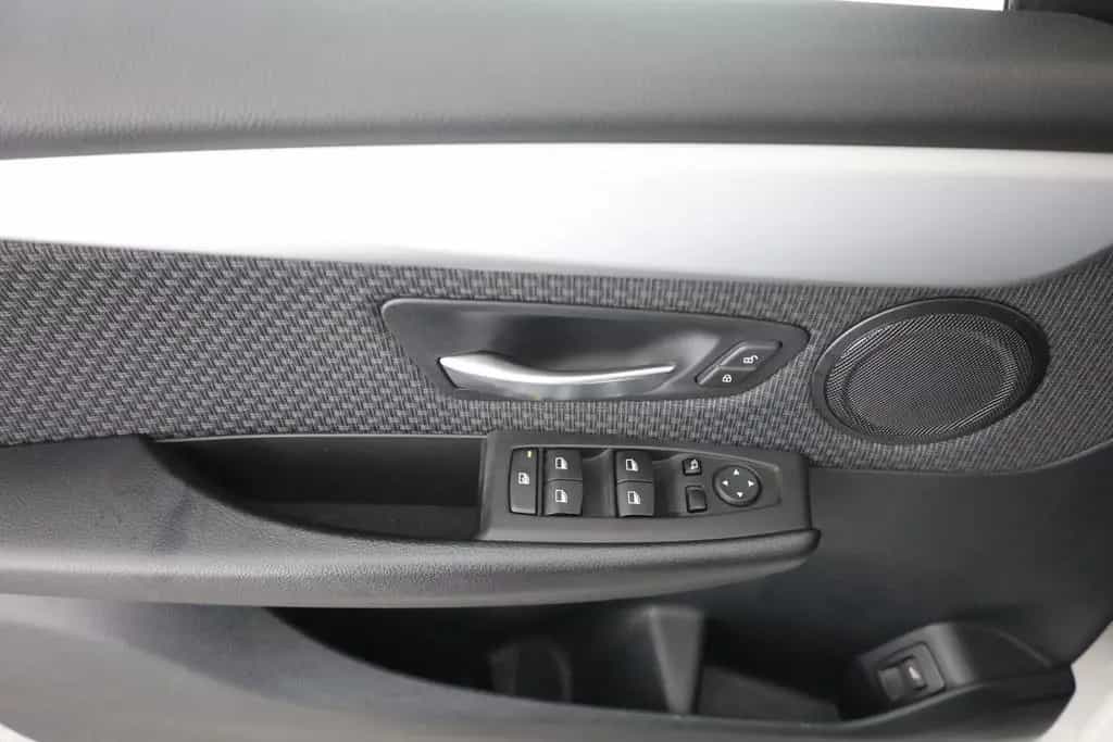 BMW 218 i Active Tourer LED Navi Sitzheizung PDC DAB 02/2018-photo-22