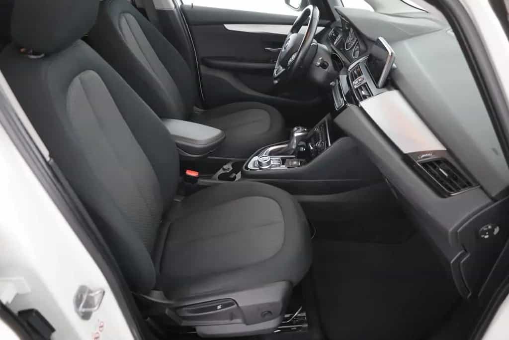BMW 218 i Active Tourer LED Navi Sitzheizung PDC DAB 02/2018-photo-24
