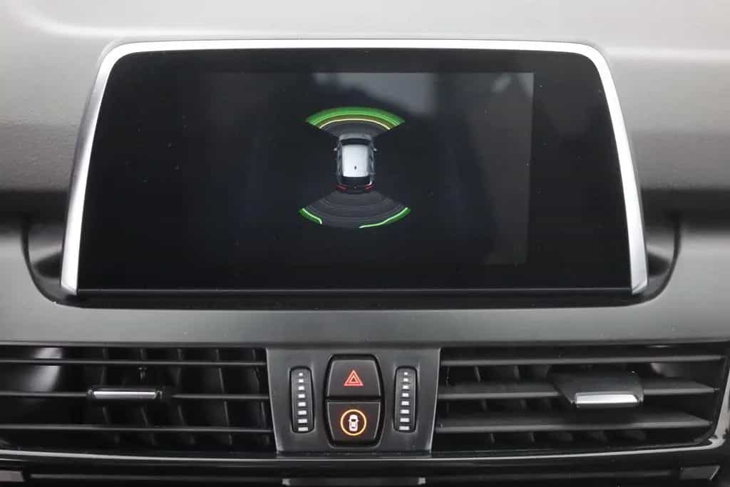 BMW 218 i Active Tourer LED Navi Sitzheizung PDC DAB 02/2018-photo-27
