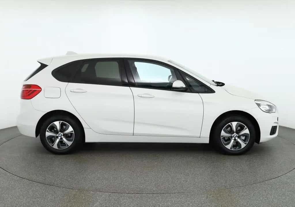 BMW 218 i Active Tourer LED Navi Sitzheizung PDC DAB 02/2018-photo-5