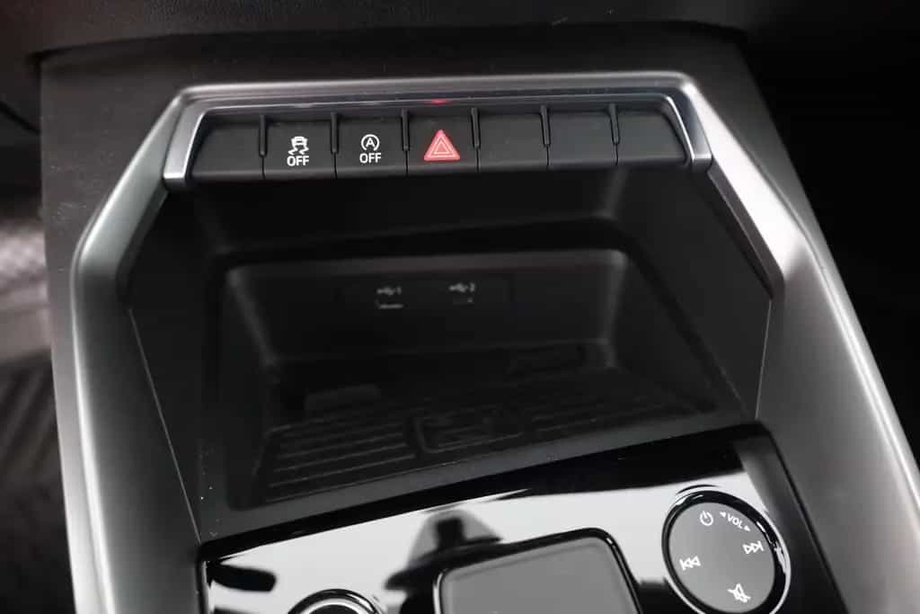 Audi A3 35 TFSI S-line LED Navi Soundsystem DAB PDC 09/2020-photo-12