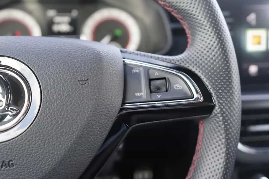 Skoda Kamiq 1.5 Monte Carlo Panorama Kamera Keyless-Go 08/2020-photo-12