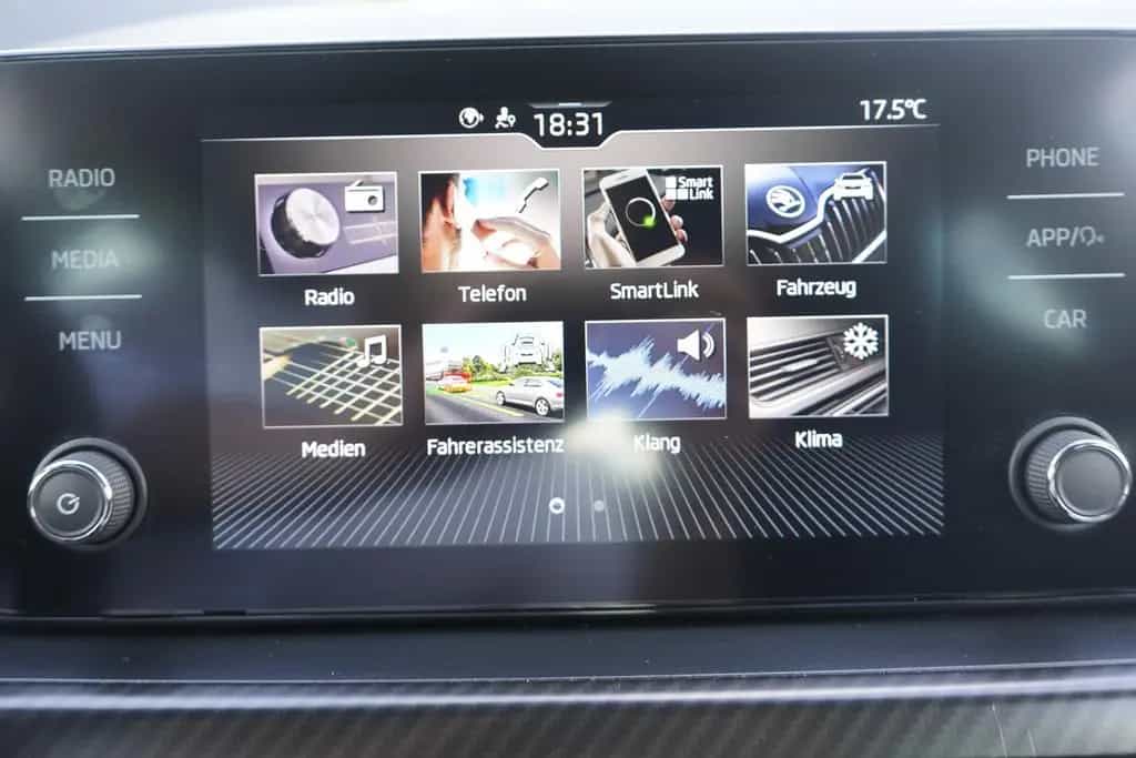 Skoda Kamiq 1.5 Monte Carlo Panorama Kamera Keyless-Go 08/2020-photo-16