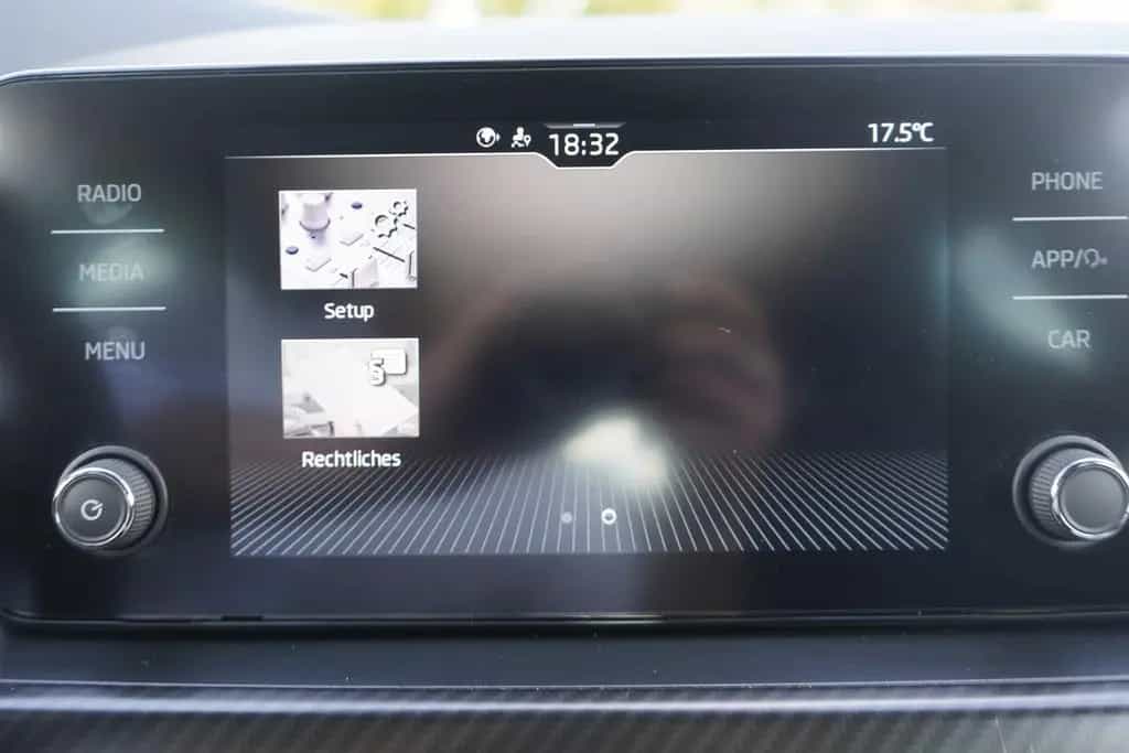 Skoda Kamiq 1.5 Monte Carlo Panorama Kamera Keyless-Go 08/2020-photo-17
