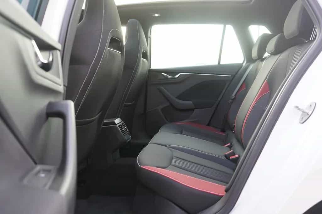 Skoda Kamiq 1.5 Monte Carlo Panorama Kamera Keyless-Go 08/2020-photo-29