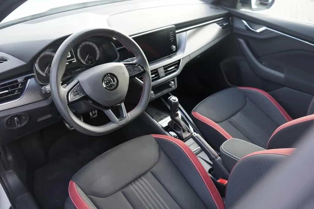 Skoda Kamiq 1.5 Monte Carlo Panorama Kamera Keyless-Go 08/2020-photo-7