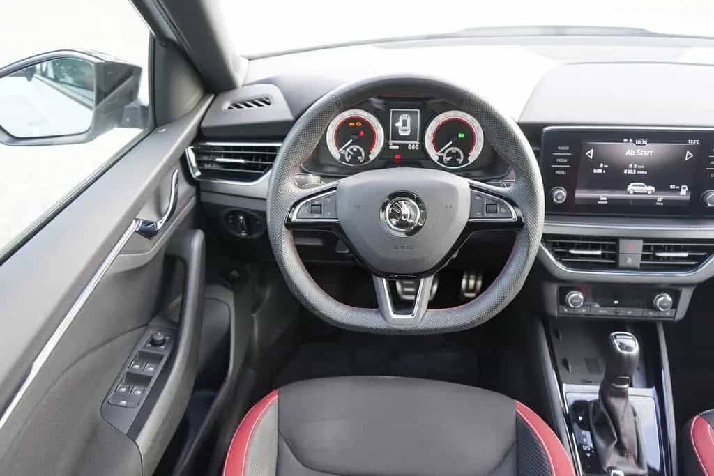 Skoda Kamiq 1.5 Monte Carlo Panorama Kamera Keyless-Go 08/2020-photo-8