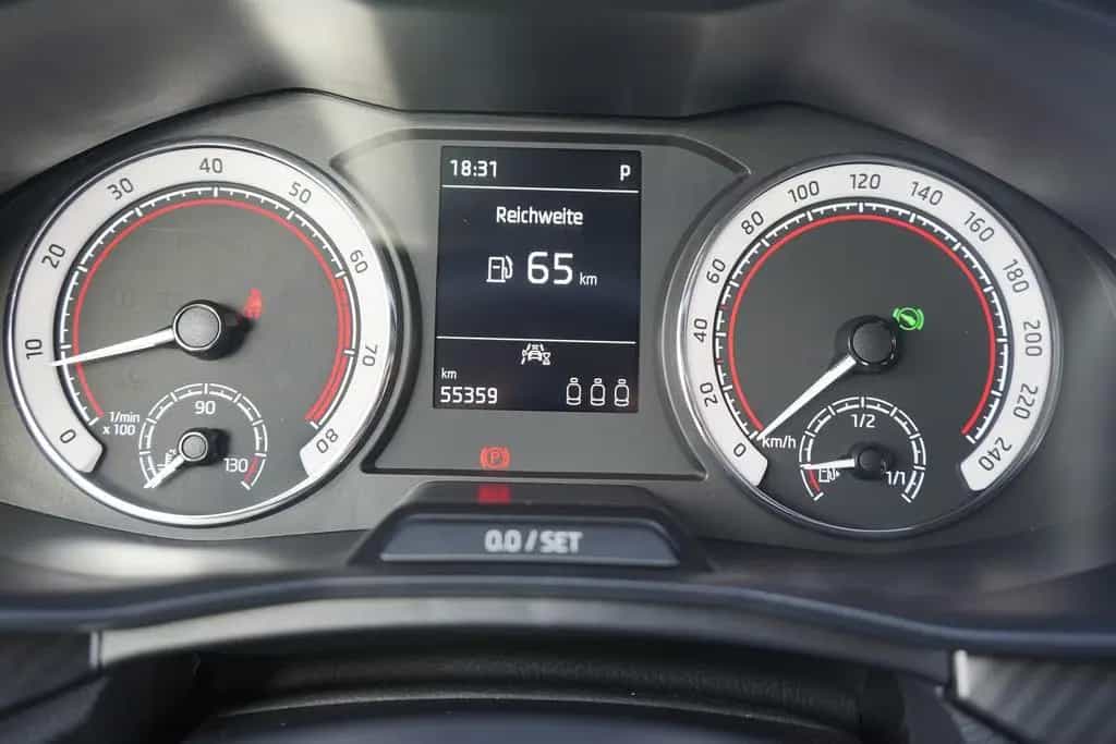 Skoda Kamiq 1.5 Monte Carlo Panorama Kamera Keyless-Go 08/2020-photo-9