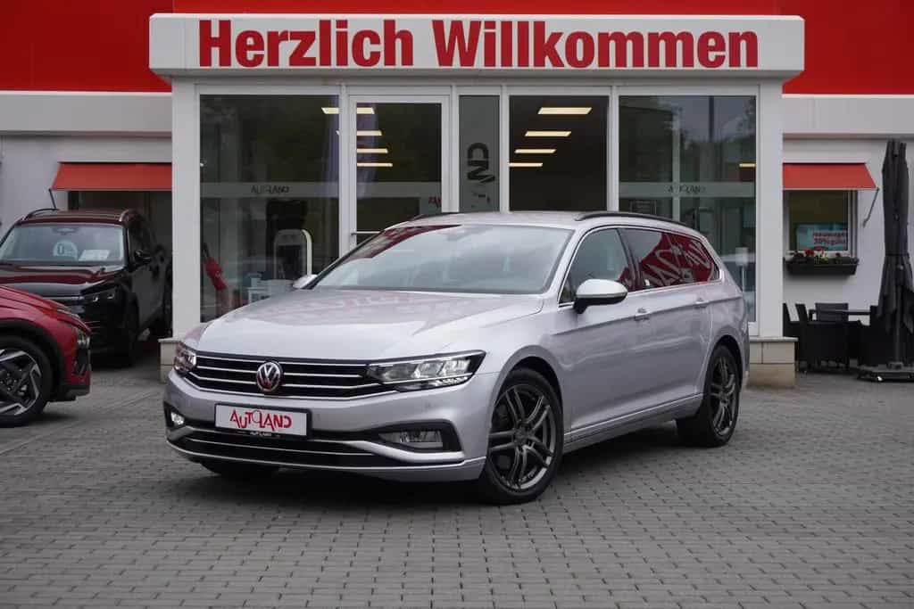 Volkswagen Passat Variant 1.5 TSI DSG Business LED AHK Navi 01/2020-photo-1