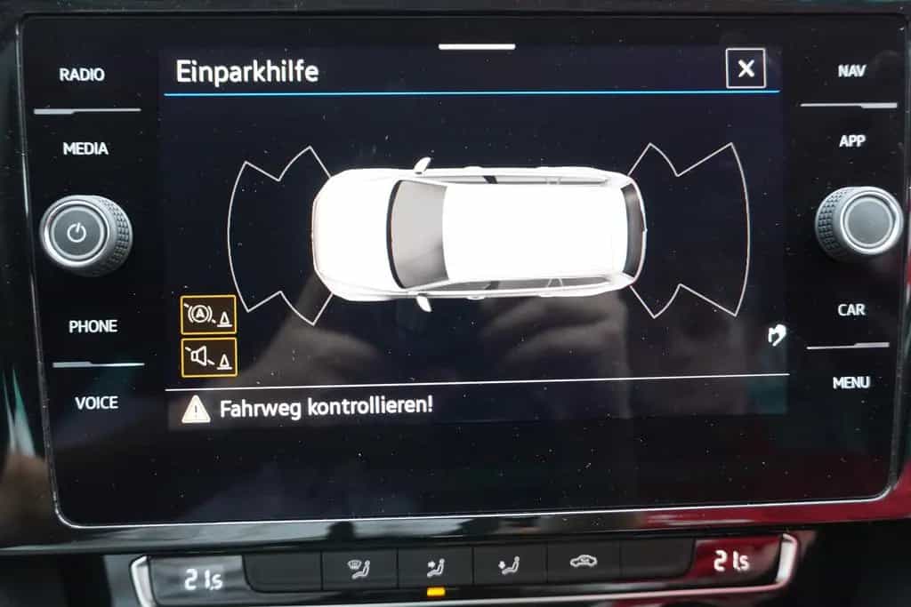 Volkswagen Passat Variant 1.5 TSI DSG Business LED AHK Navi 01/2020-photo-17