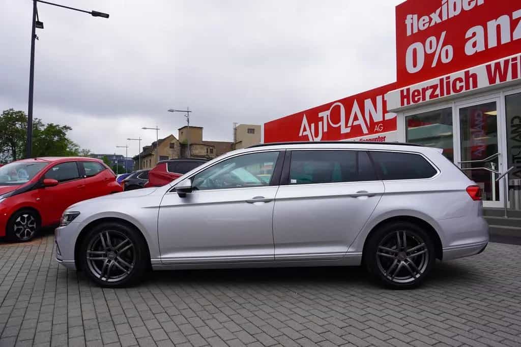Volkswagen Passat Variant 1.5 TSI DSG Business LED AHK Navi 01/2020-photo-2