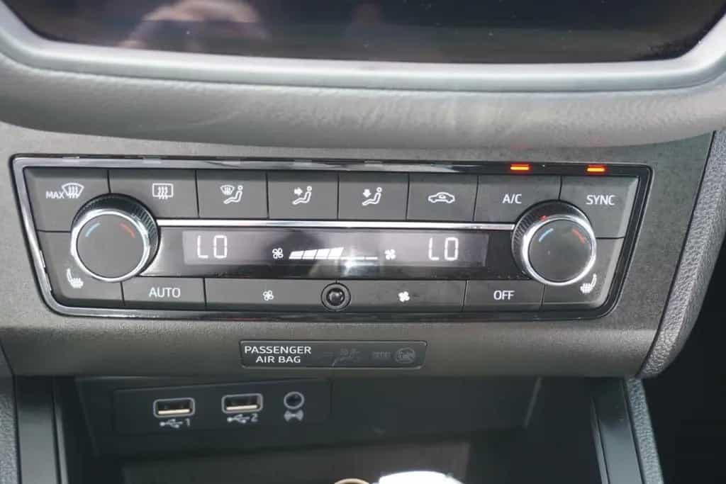 Seat Ibiza 1.0 TSI Xcellence LED Navi FullLink Kamera 08/2020-photo-23