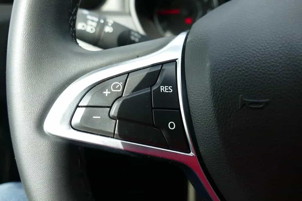 Dacia Duster II 1.3 TCe 130 Prestige Navi Kamera AHK A 08/2019-photo-11