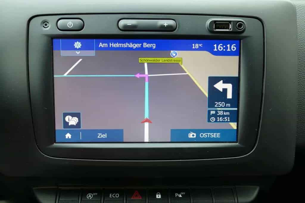 Dacia Duster II 1.3 TCe 130 Prestige Navi Kamera AHK A 08/2019-photo-23