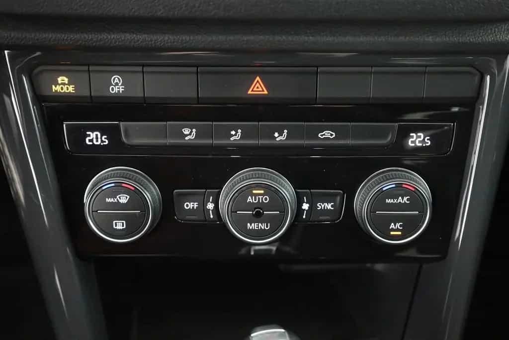 Volkswagen T-Roc 1.5 TSI DSG Sport LED Virtual Cockpit Navi 07/2018-photo-11