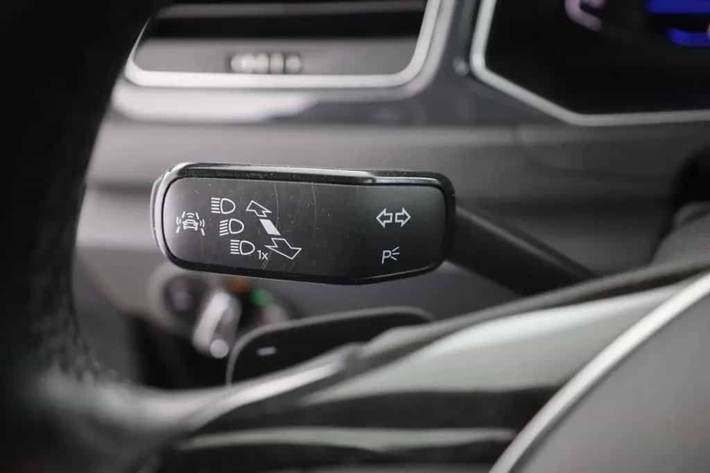 Volkswagen T-Roc 1.5 TSI DSG Sport LED Virtual Cockpit Navi 07/2018-photo-18