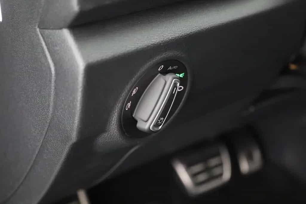 Volkswagen T-Roc 1.5 TSI DSG Sport LED Virtual Cockpit Navi 07/2018-photo-20