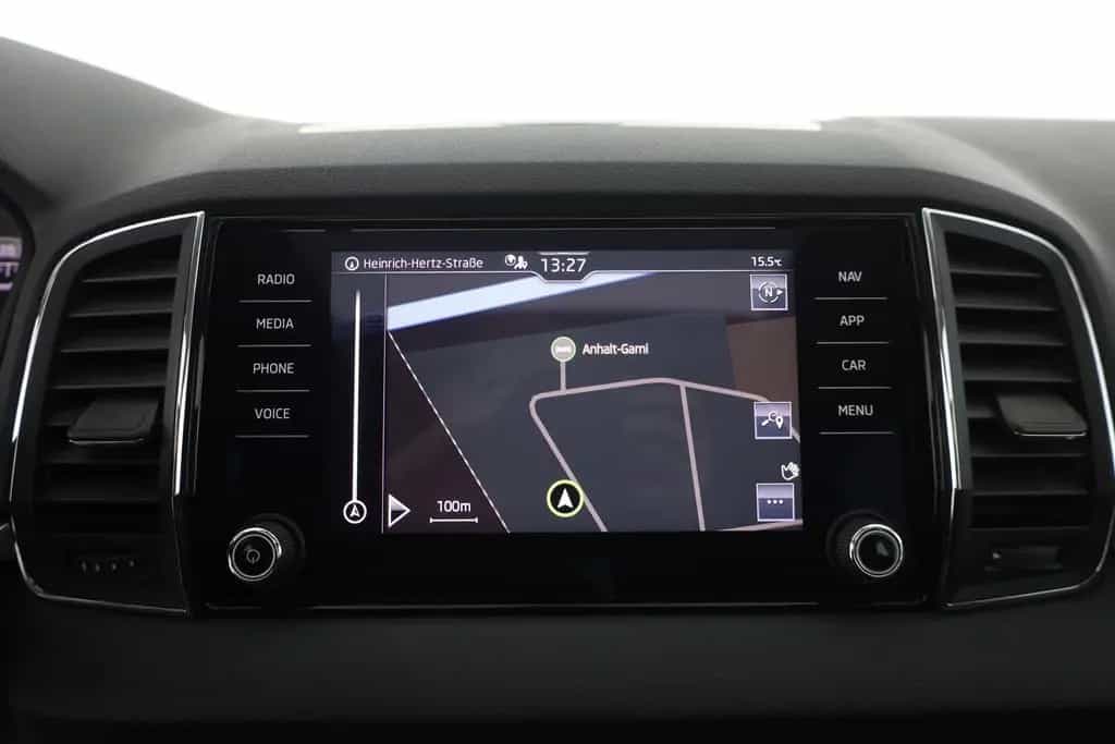 Skoda Karoq 1.5 TSI DSG Clever LED Navi Panorama AHK 04/2021-photo-10