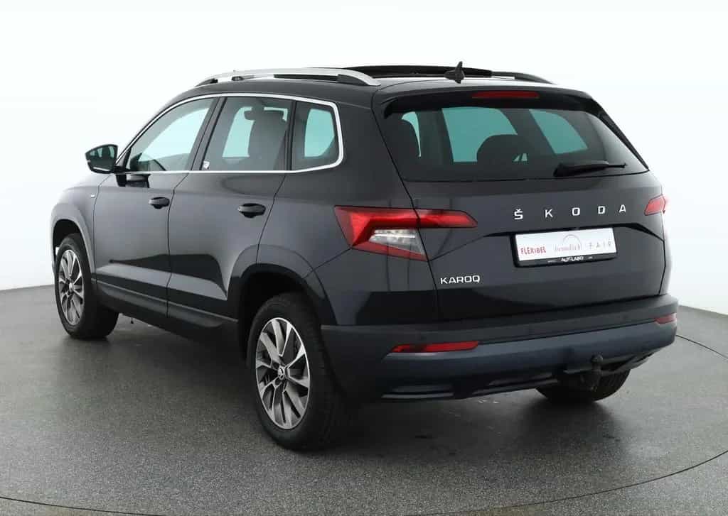 Skoda Karoq 1.5 TSI DSG Clever LED Navi Panorama AHK 04/2021-photo-2