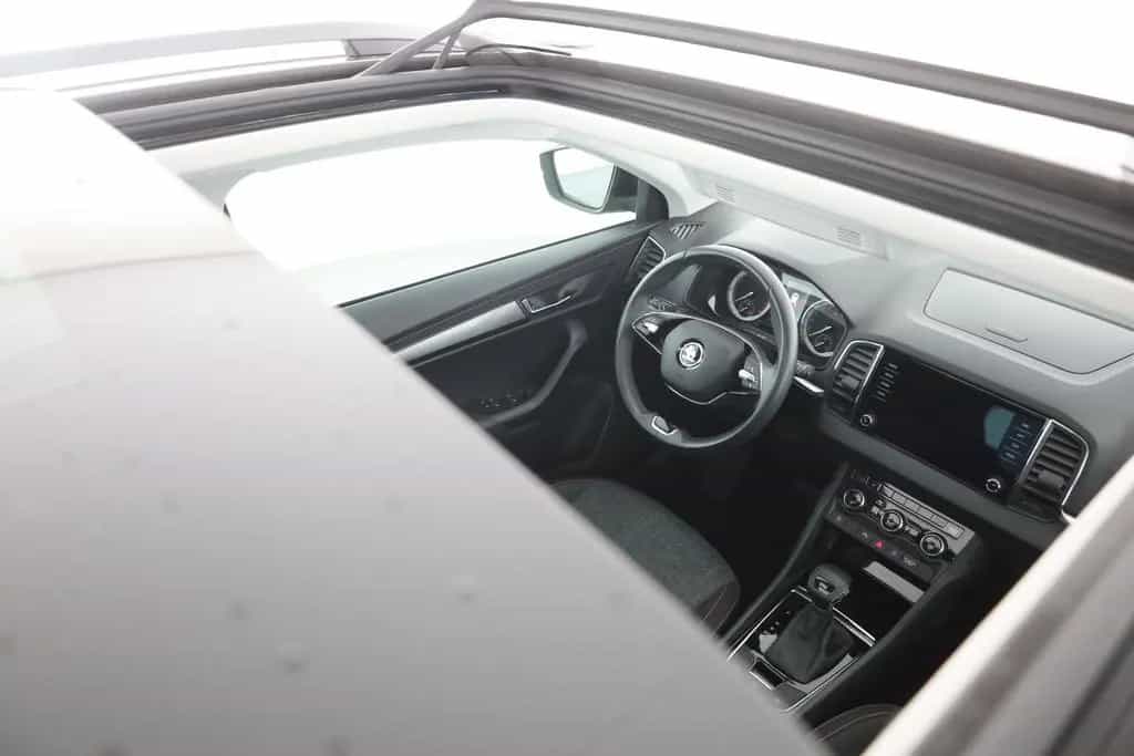 Skoda Karoq 1.5 TSI DSG Clever LED Navi Panorama AHK 04/2021-photo-29