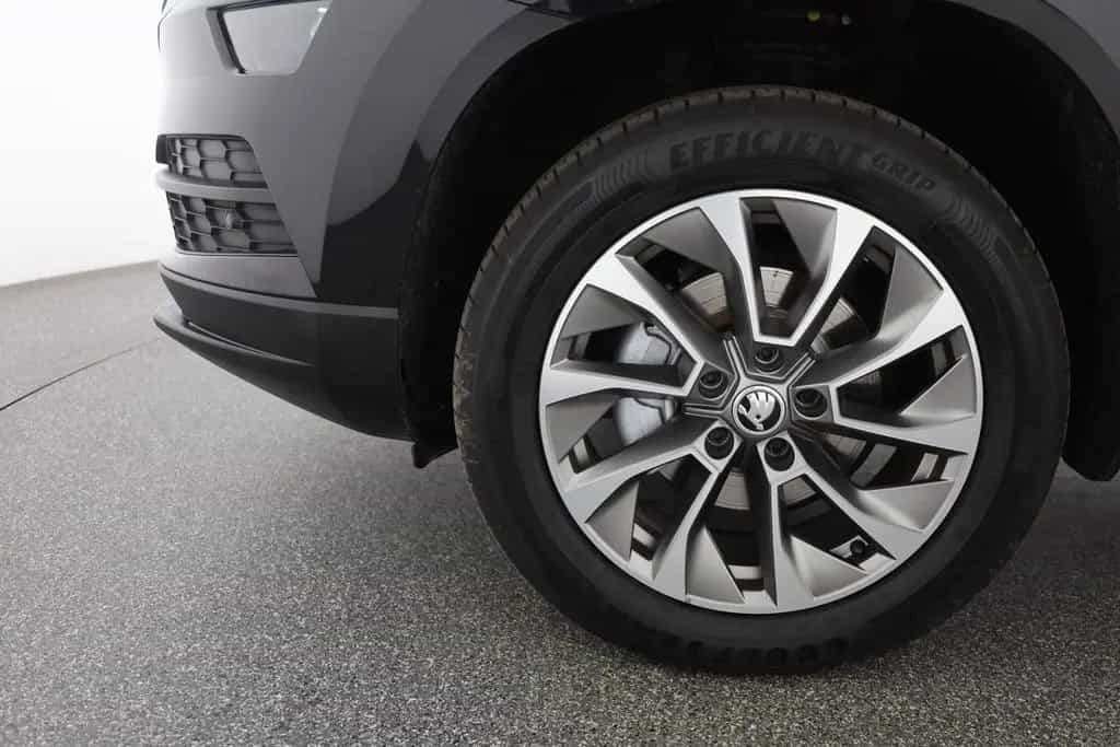 Skoda Karoq 1.5 TSI DSG Clever LED Navi Panorama AHK 04/2021-photo-33