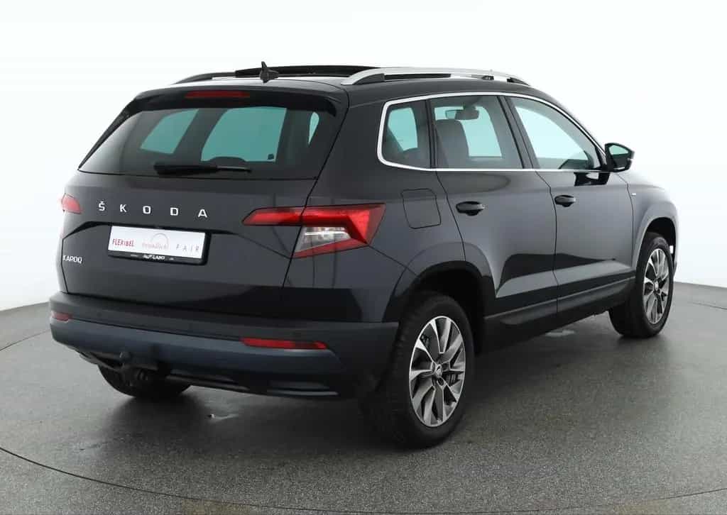 Skoda Karoq 1.5 TSI DSG Clever LED Navi Panorama AHK 04/2021-photo-4