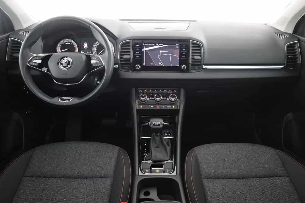 Skoda Karoq 1.5 TSI DSG Clever LED Navi Panorama AHK 04/2021-photo-8
