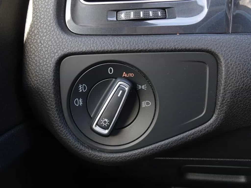 Volkswagen Golf VII Variant 1.0 TSI Klimaaut. ACC DAB 07/2019-photo-24